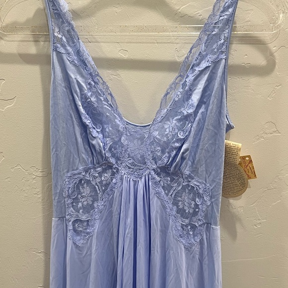 Vintage Vandemere Olga Nylon and Lace Lilac Purple Large Lingerie - Picture 3 of 9